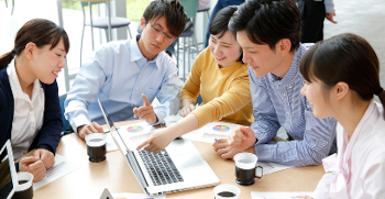 情報デザイン学部